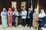 KUNJUNGAN HORMAT PENGARAH KESIHATAN NEGERI TERHADAP YAB MENTERI BESAR NEGERI SEMBILAN